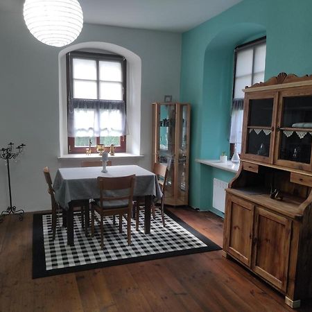 Schoene Gemuetliche Ferienwohnung Am Saaleradweg Grosseutersdorf ภายนอก รูปภาพ