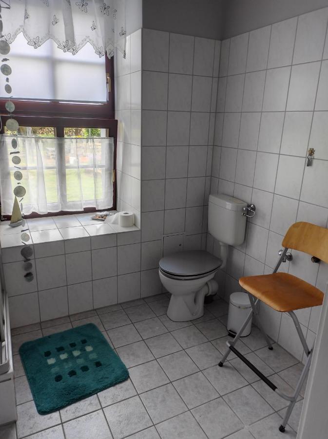 Schoene Gemuetliche Ferienwohnung Am Saaleradweg Grosseutersdorf ภายนอก รูปภาพ